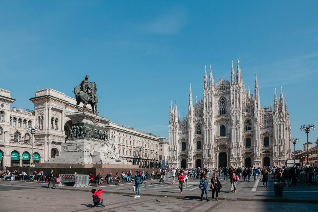 milano duomo | Milan day trip, Milan Highlights Walking Tour