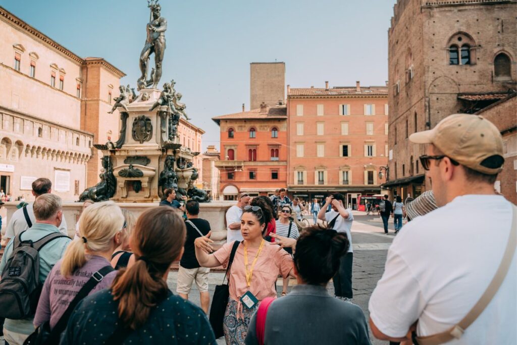 Bologna Highlights Walking tour, bologna tour, walking in bologna, what to do in bologna, bologna, bologna welcome