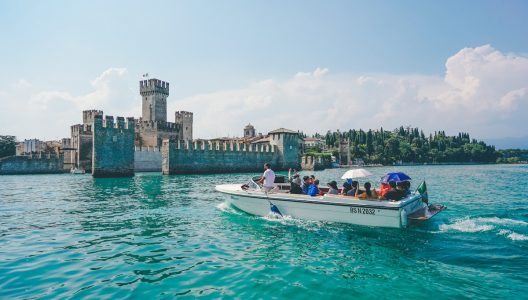 sirmione and lake garda tour from verona, boat tour in sirmione, boat tour lake garda, from verona to lake garda, boat tour italy